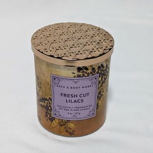 Bath & Body Works Fresh Cut Lilacs Candle 8 oz Soy Wax Blend Spring Floral Scent